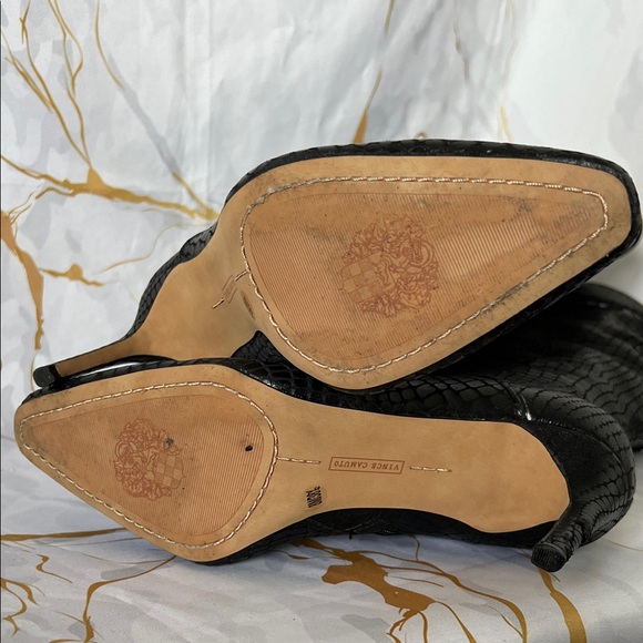 Vince Camuto Armonda black crocodile-embossed leather slouchy boots - Picture 11 of 12